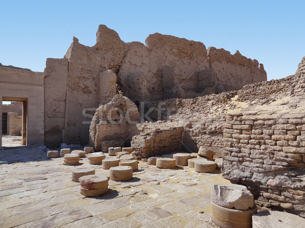 Ruine arheologic oaza Egipt construcţie Imagine de stoc © prill