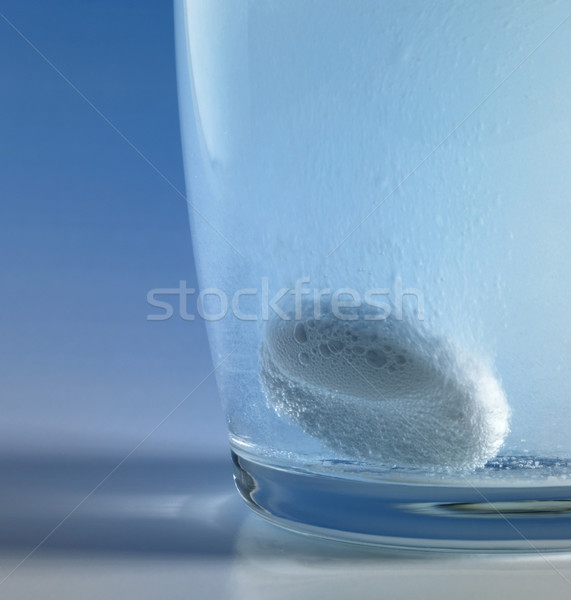 Pezsgő tabletta közelkép stúdiófelvétel üveg víz Stock fotó © prill
