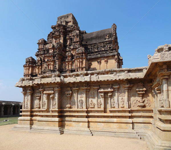 Krishna templo centro em torno de cidade Foto stock © prill
