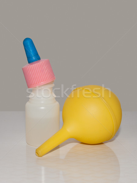 Krople gumy strzykawki butelki nosa odizolowany Zdjęcia stock © Pruser