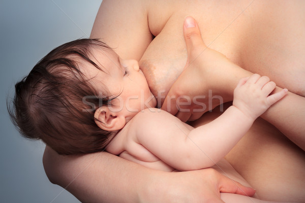 Mutter Stillen wenig Baby Frau Stock foto © przemekklos