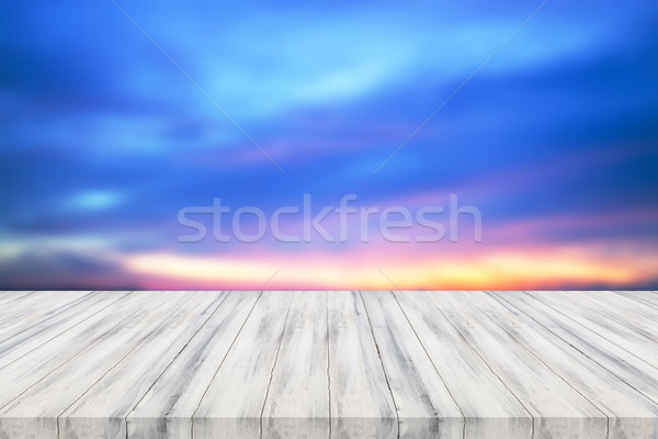 Foto stock: Vazio · branco · mesa · de · madeira · topo · pôr · do · sol · produto