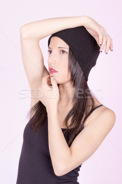 ストックフォト: 若い女性 · 着用 · 冬 · キャップ · ファッション · ショット