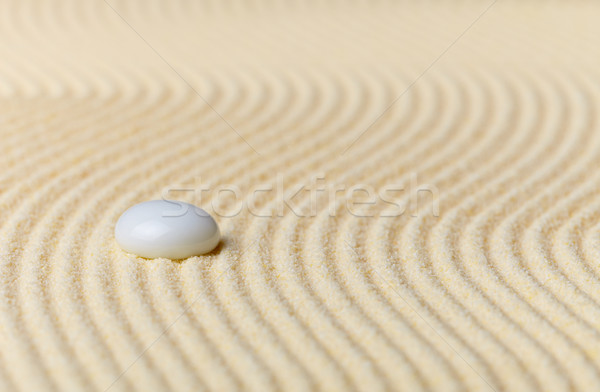 Zen jardin sable verre chute jaune Photo stock © pzaxe