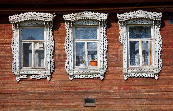 Drie Windows oude houten landelijk muur Stockfoto © pzaxe