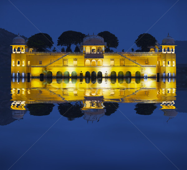 água palácio noite Índia edifício paisagem Foto stock © pzaxe