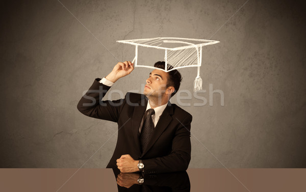 Szczęśliwy kolegium absolwent rysunek akademicki hat Zdjęcia stock © ra2studio