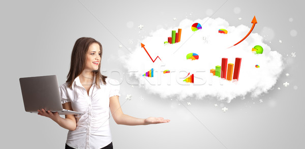 Stock fotó: Fiatal · nő · bemutat · felhő · grafikonok · táblázatok · telefon