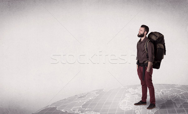 Foto d'archivio: Giovane · zaino · bello · indietro · piedi · mappa · del · mondo
