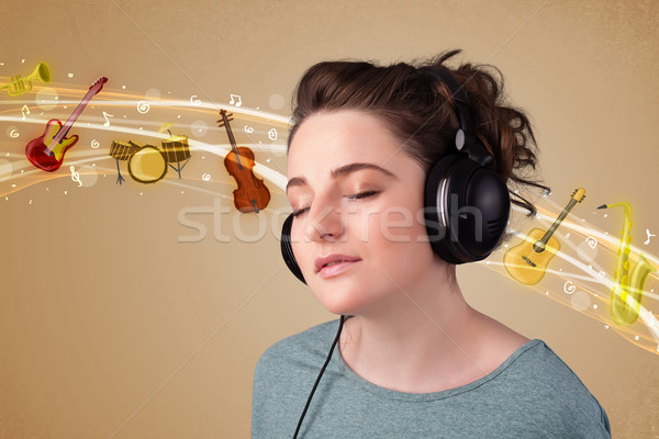 Kopfhörer Musik hören ziemlich Frau Musik Stock foto © ra2studio