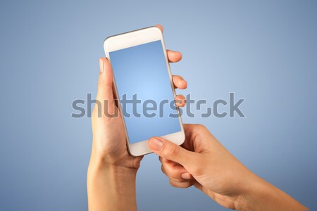 Femeie mână smartphone degete atingere Imagine de stoc © ra2studio