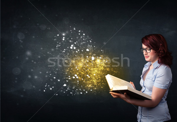 Jonge dame lezing magisch boek Blackboard Stockfoto © ra2studio