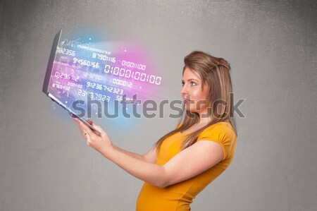 Frau halten Laptop Daten anziehend Stock foto © ra2studio