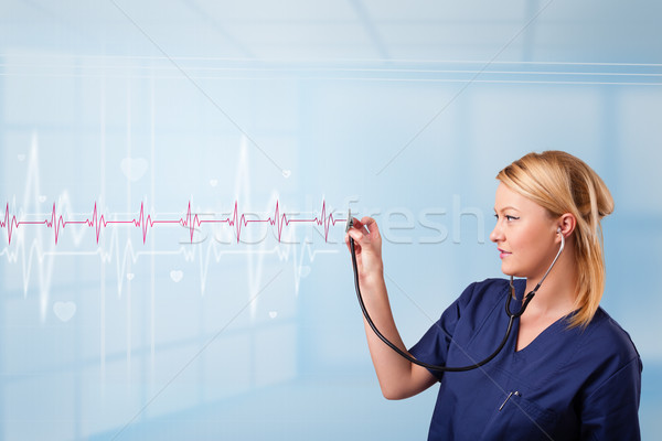 Destul de medical ascultare roşu puls inimă Imagine de stoc © ra2studio