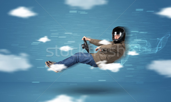 Foto stock: Funny · joven · conducción · nubes · azul · coche