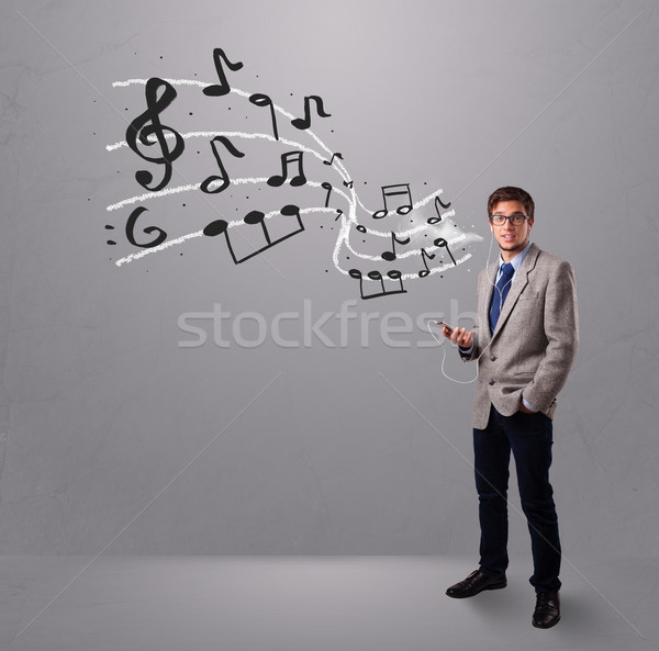 Knap jongen zingen luisteren naar muziek muziek merkt uit Stockfoto © ra2studio