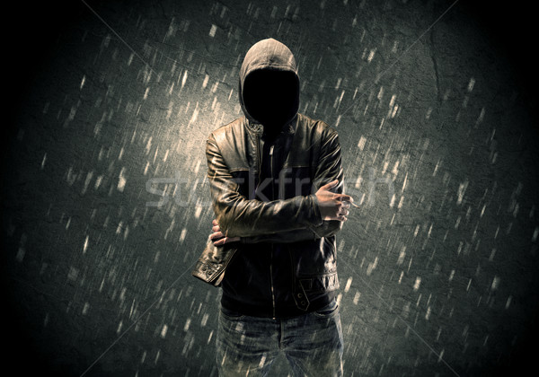 Foto stock: Desconocido · pie · oscuro · hombre · chaqueta · de · cuero · visible