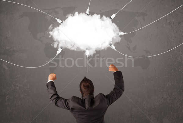 Foto stock: Joven · mirando · nube · transferir · mundo · servicio