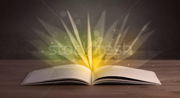 żółty światła książki otwarta księga projektu tle Zdjęcia stock © ra2studio