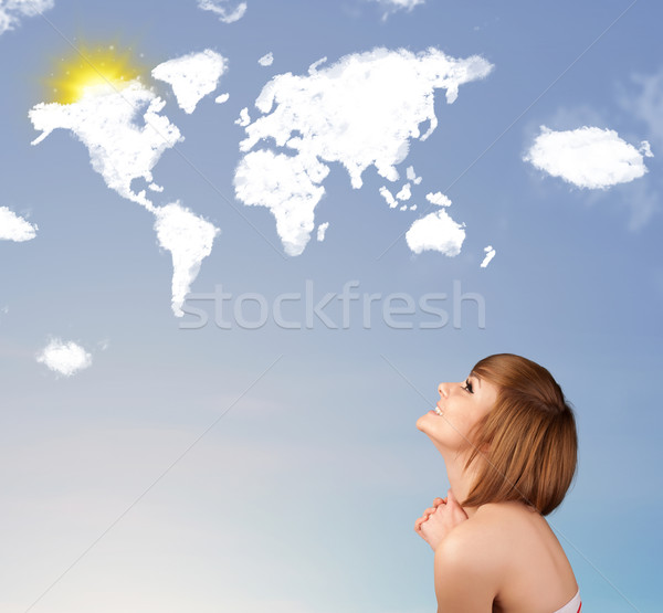 [[stock_photo]]: Jeune · fille · regarder · monde · nuages · soleil · ciel · bleu