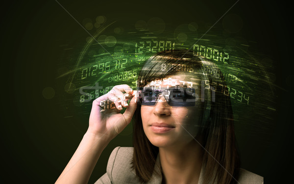 Zakenvrouw naar hoog tech aantal computer Stockfoto © ra2studio