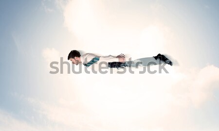 Foto stock: Homem · de · negócios · voador · como · nuvens · céu