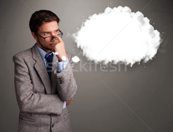 Jeune homme pense nuage discours bulle de pensée espace de copie [[stock_photo]] © ra2studio