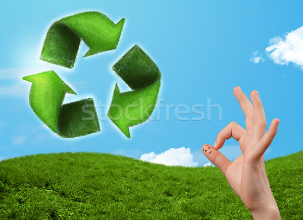 Fericit degete uita verde frunze reciclaţi Imagine de stoc © ra2studio