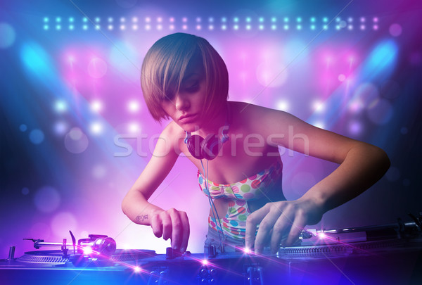 Disc jockey muziek draaitafels fase lichten mooie Stockfoto © ra2studio