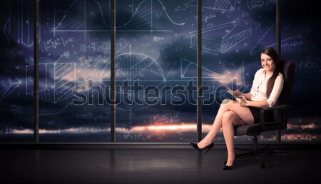 Femme d'affaires portable bureau chambre graphique [[stock_photo]] © ra2studio