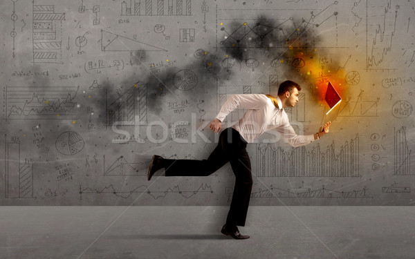 Lopen zakenman brand laptop haast business Stockfoto © ra2studio