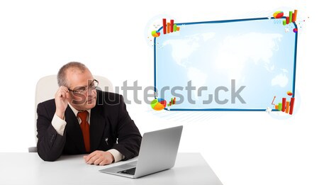 Foto stock: Empresário · sessão · secretária · olhando · laptop · isolado