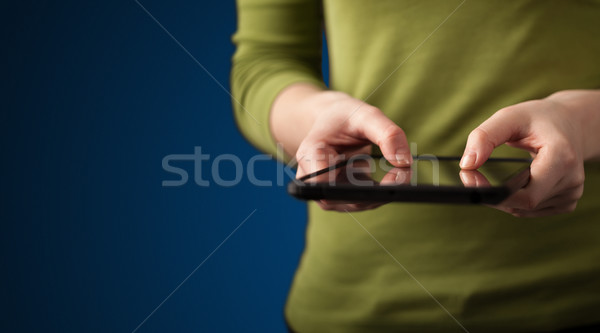 Hand halten digitalen Touchpad Tablet Stock foto © ra2studio