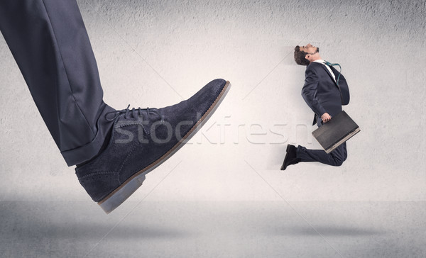 Klein zakenman groot schoen werkplek man Stockfoto © ra2studio