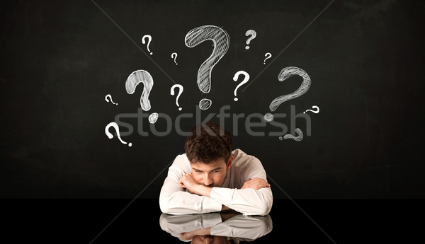 Foto stock: Sesión · empresario · signos · de · interrogación · deprimido · negocios · hombre