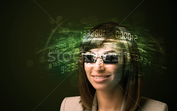 Femeie de afaceri uita mare Tech număr calculator Imagine de stoc © ra2studio