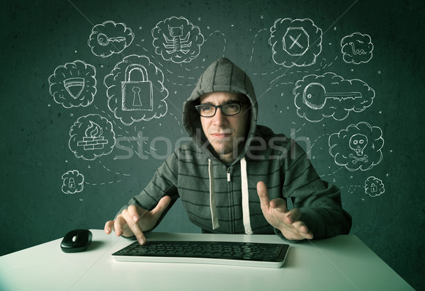 Jonge nerd hacker virus hacking gedachten Stockfoto © ra2studio