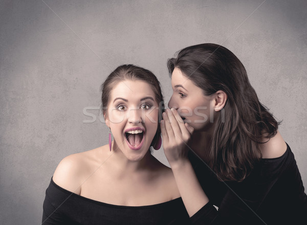 Dziewczyna tajne rzeczy sympatia dwa aktorka Zdjęcia stock © ra2studio
