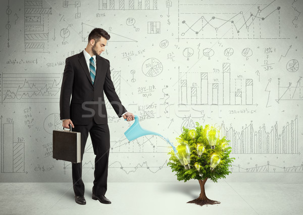 [[stock_photo]]: Homme · d'affaires · eau · ampoule · croissant · arbre