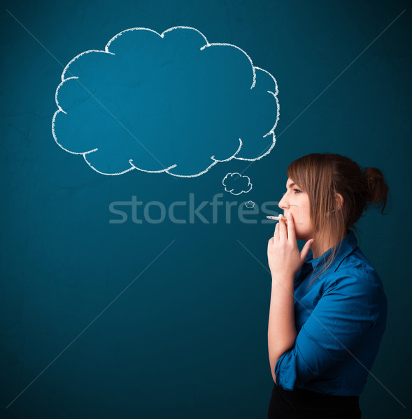 Foto stock: Belo · senhora · fumador · cigarro · idéia · nuvem