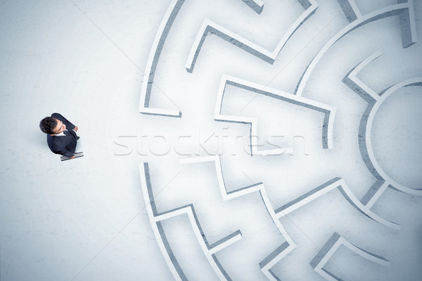 Homem de negócios olhando labirinto lugar nenhum estressante Foto stock © ra2studio