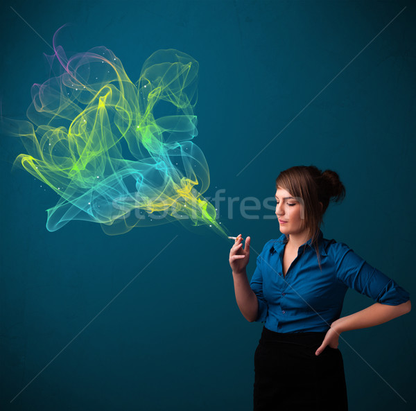 Stockfoto: Mooie · dame · roken · sigaret · kleurrijk · rook