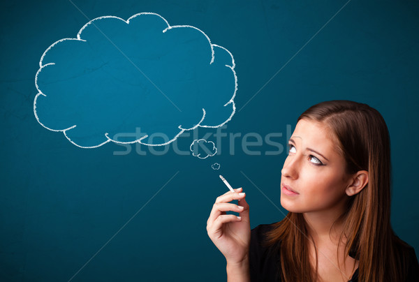 Foto stock: Hermosa · dama · fumar · cigarrillo · idea · nube