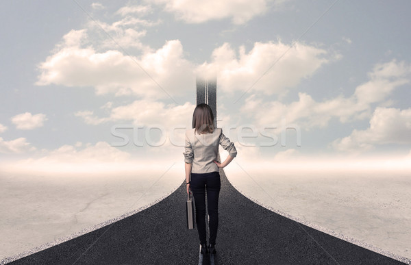 Iş kadını bakıyor yol yukarı gökyüzü kadın Stok fotoğraf © ra2studio