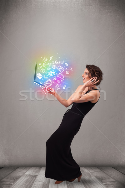 Jonge dame notebook kleurrijk Stockfoto © ra2studio