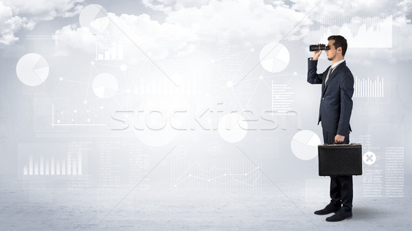 Foto stock: Empresario · mirando · adelante · binoculares · nublado