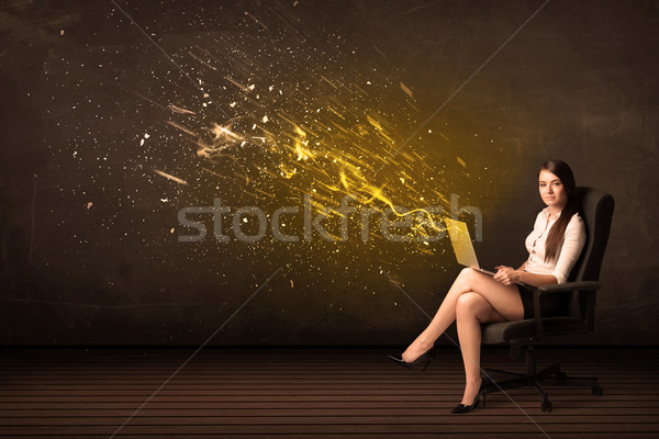 Foto stock: Empresária · laptop · energia · explosão · negócio · escritório