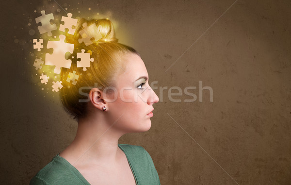 Jóvenes persona pensando rompecabezas mente Foto stock © ra2studio