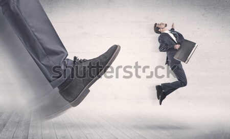 [[stock_photo]]: Grand · pied · feu · faible · affaires · noir