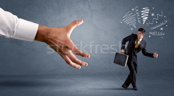 Stressvolle zakenman lopen groot hand kantoor Stockfoto © ra2studio